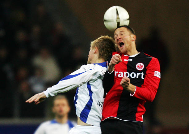 后防线的稳 后防线的稳