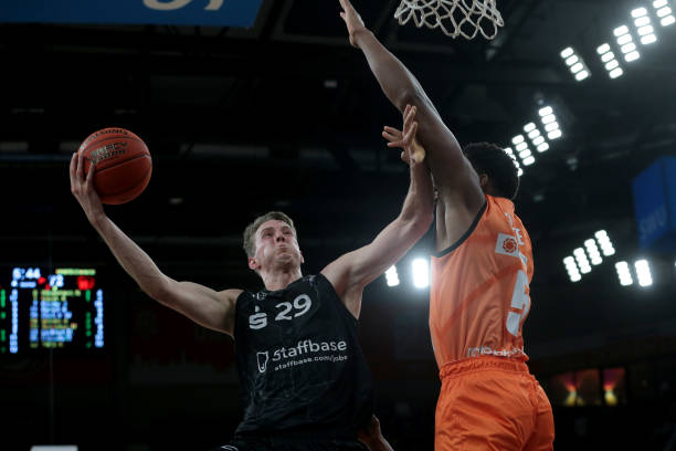 依然为自己 依然为自己