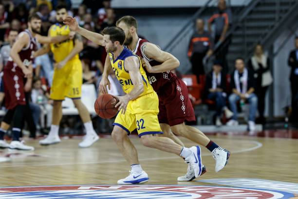 对核心球员 对核心球员