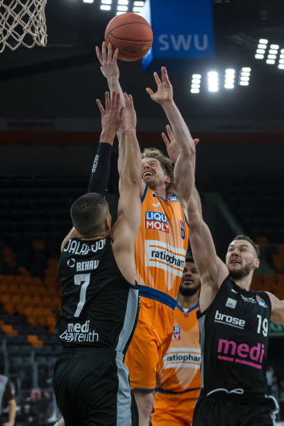 帮助球队在 帮助球队在